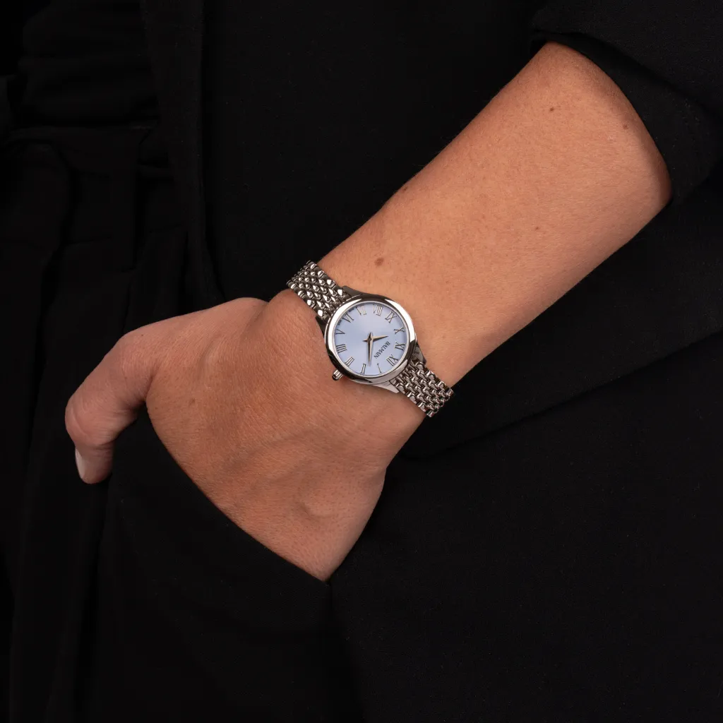 B49313392_Worn2.webp