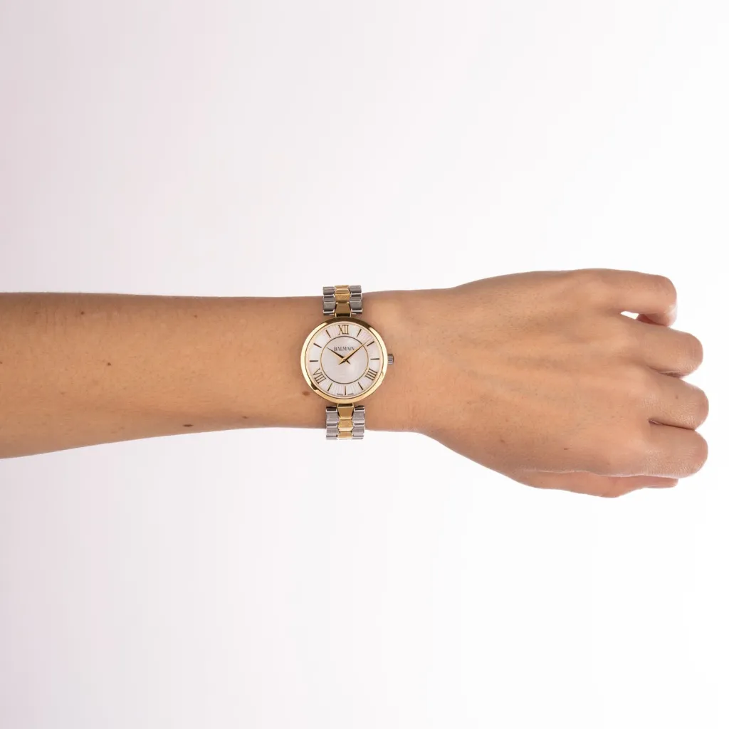 b48323982_worn1.webp