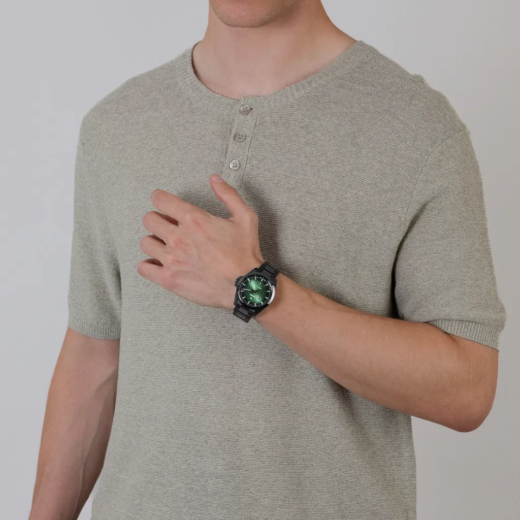 captaincookdiscover_r32279312_ecom_wrist_b.webp