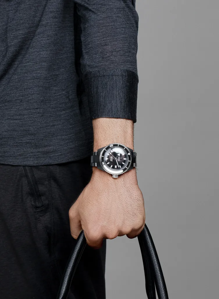 Rado Captain Cook High-Tech Ceramic Diver - R32129152