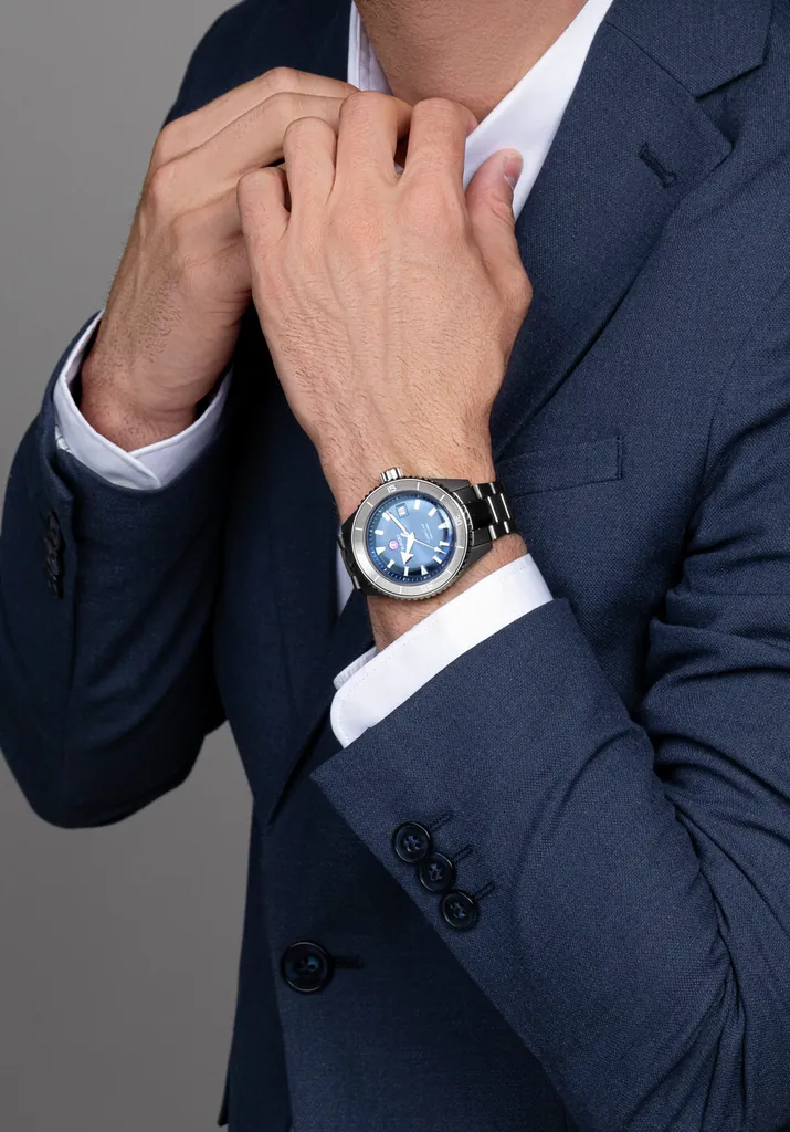 Rado Captain Cook High-Tech Ceramic Diver - R32144202