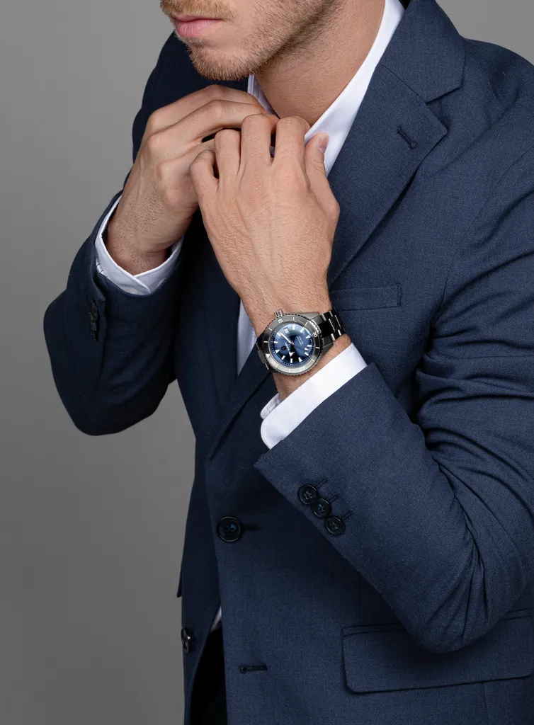 Rado Captain Cook High-Tech Ceramic Diver - R32144202