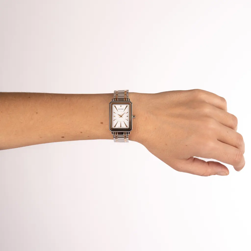 B43883325Worn11 (2).webp