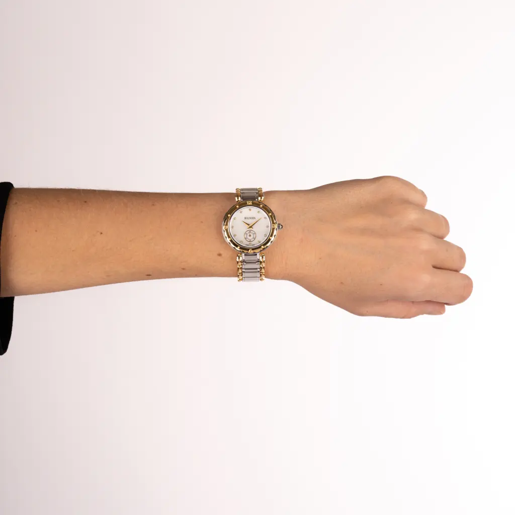 B45523985Worn11 (2).webp